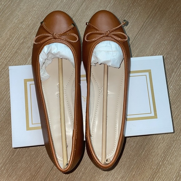 CHARTER CLUB, KAII FLATS - Picture 7 of 9